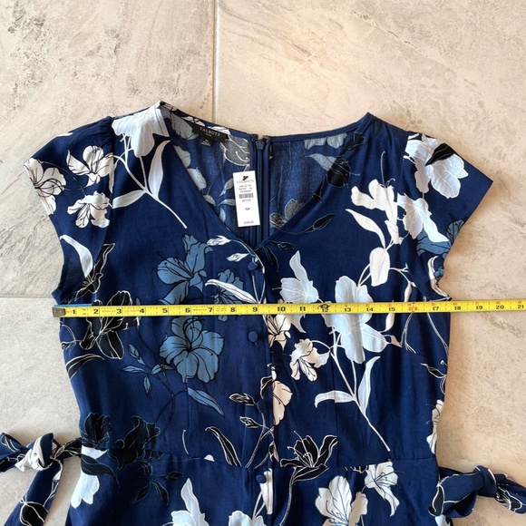 NWT Talbots Blue Floral V-Neck Midi Dress Self-Belted w/Pockets Faux Button-Up - Picture 14 of 16